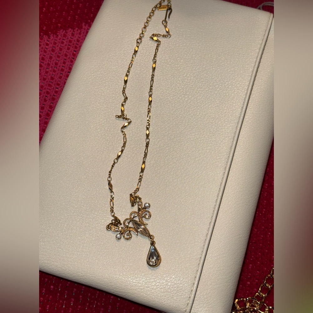 Beautiful Vintage style necklace